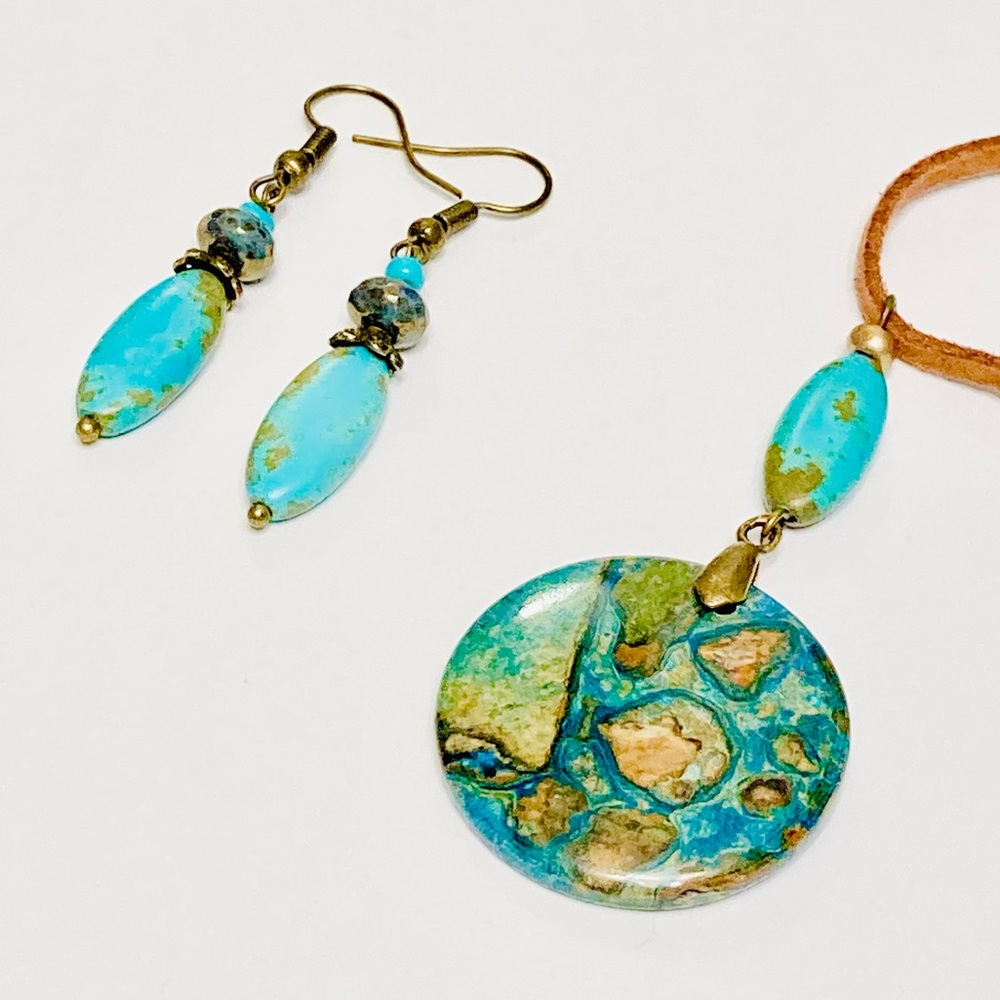 Teal Green Black Jasper Stone & Cool Turquoise Magnesite Necklace & Earrings Set